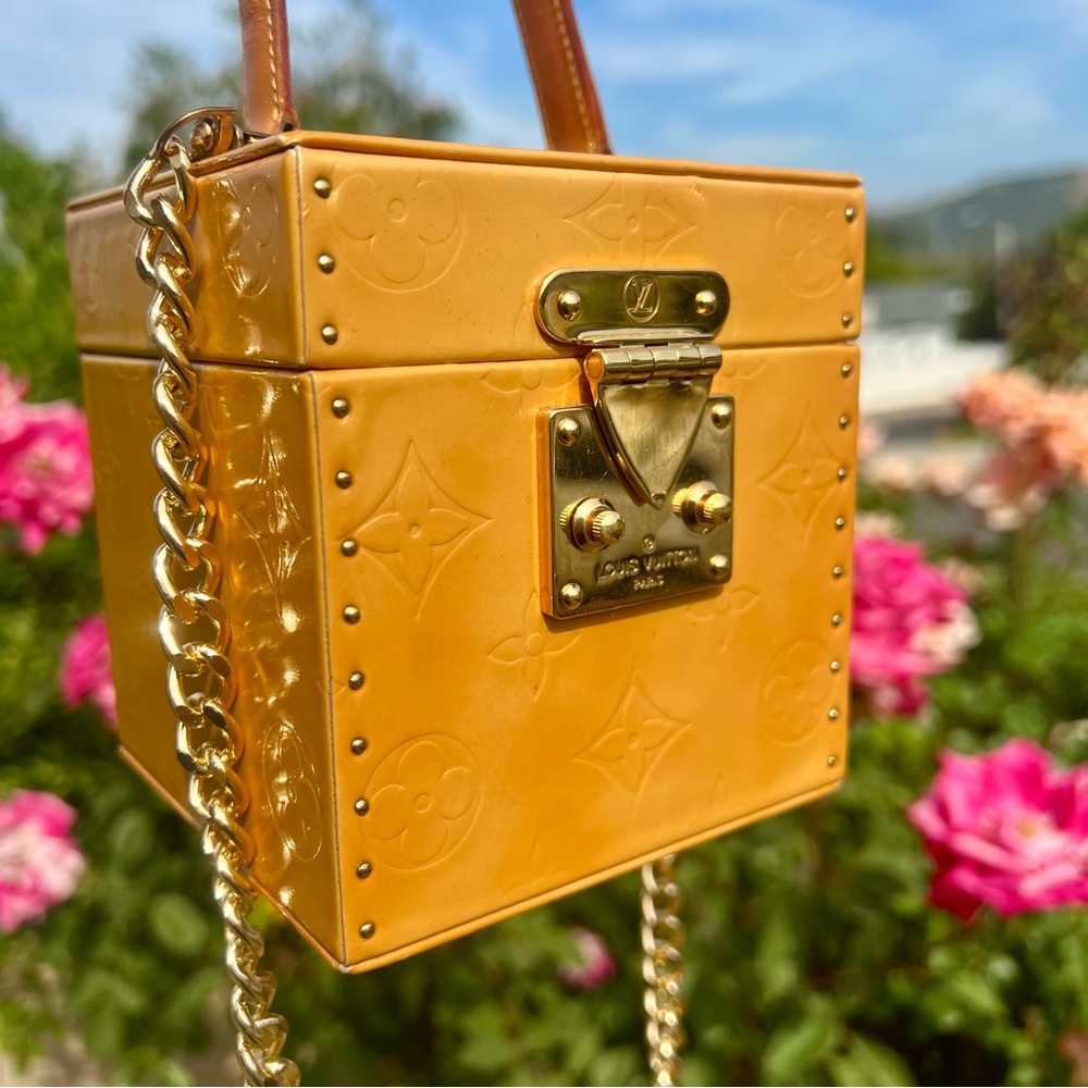 Vintage Authentic Louis Vuitton Vernis Bleeker Box Bag Beige LV Vanity Case
